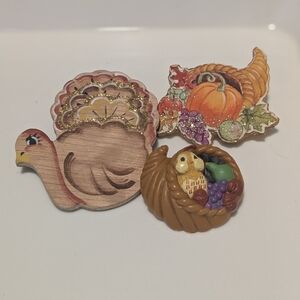 Vintage Thanksgiving Themed Brooch Set
